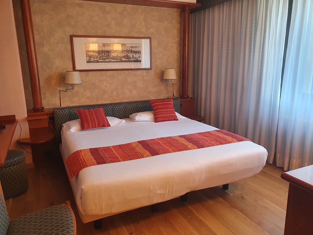 Hotel Crystal Varese - Letto