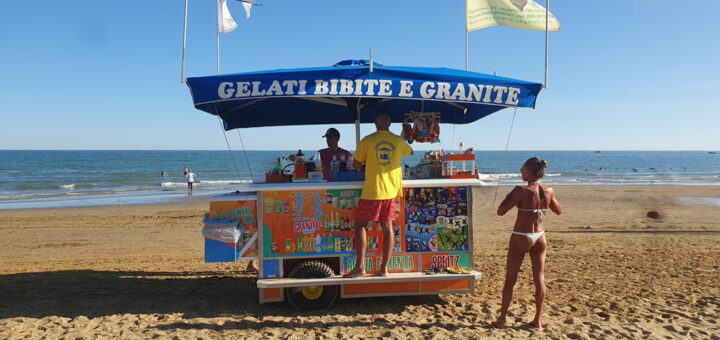 Carretto gelati in spiaggia 2